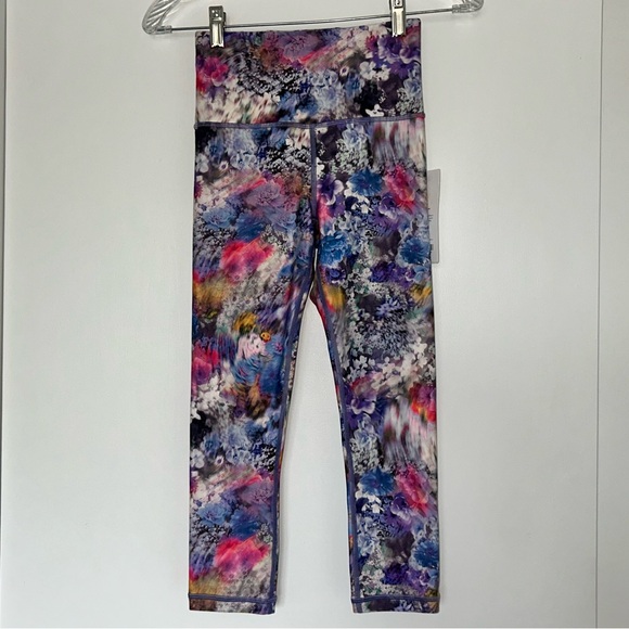 Athleta Elation Capri - retails $79 - NWT - Picture 1 of 9